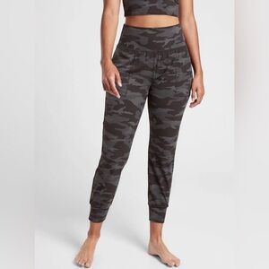 SOLD OUT Athleta High-Waist Camo Salutations Jogger